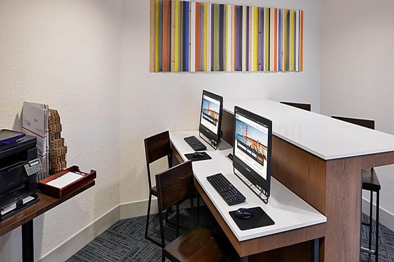 Holiday Inn Express Hotel & Suites Arcata/Eureka-Airport Area By Ihg McKinleyville Exteriér fotografie